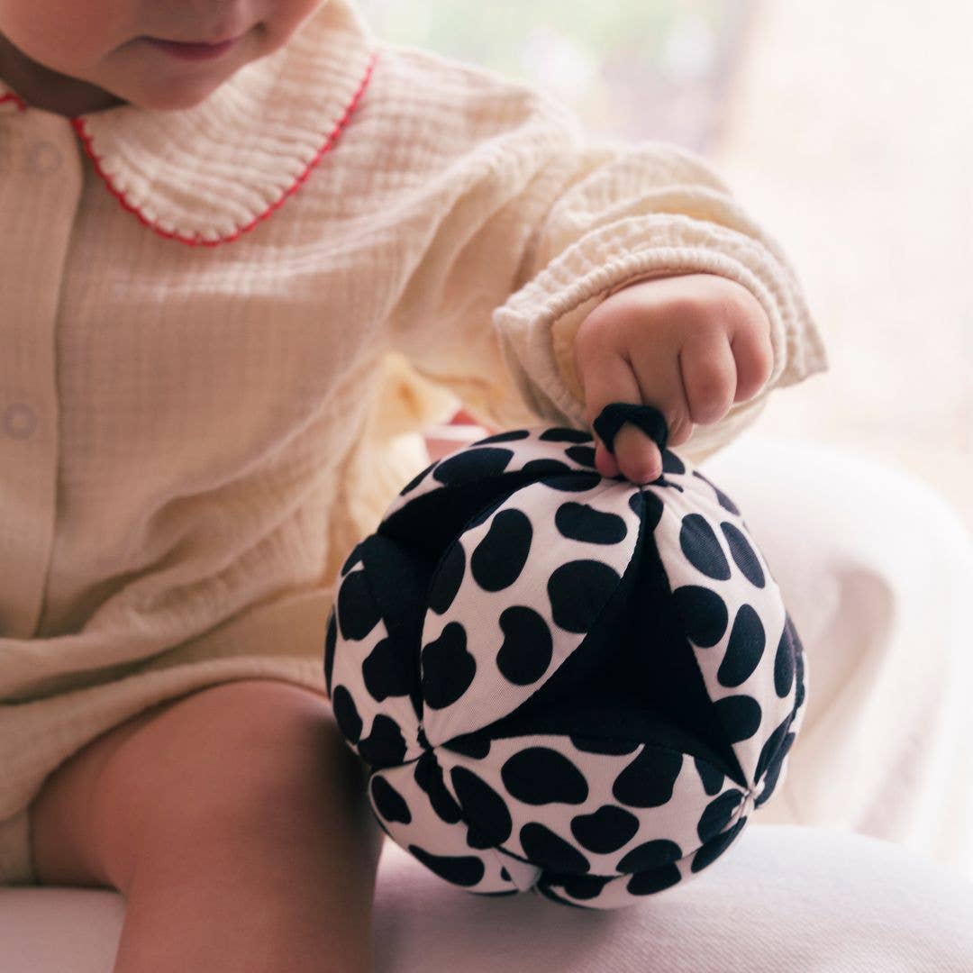 ETTA LOVES SENSORY GRASP BALL